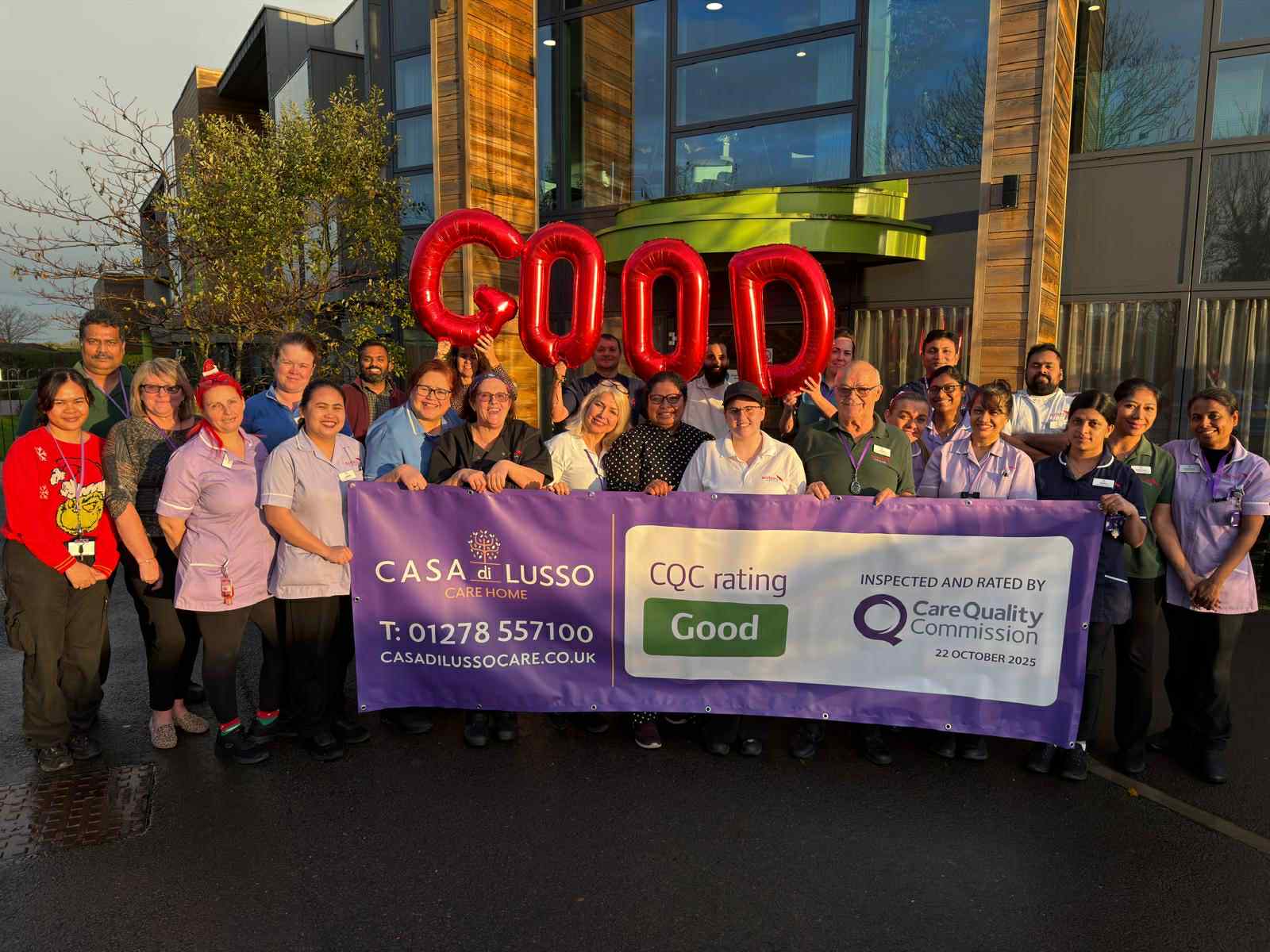 Casa di lusso team members holding CQC certificate